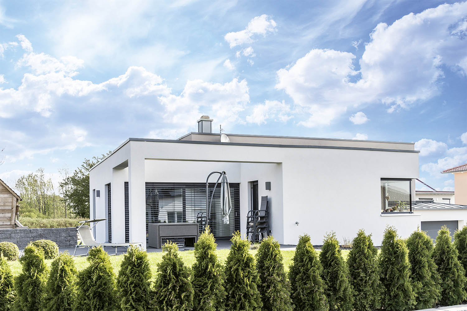 Modernes Einfamilienhaus von Gerhäuser Bau - Baufirma für professionellen Hausbau in Mittelfranken mit zeitlosem Design und hochwertiger Verarbeitung.